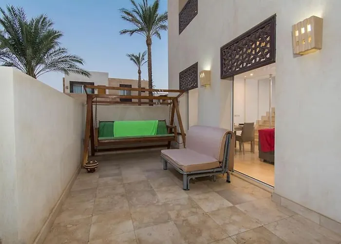 Nayah Stays, Beautiful 3-Bedroom Vacation Home